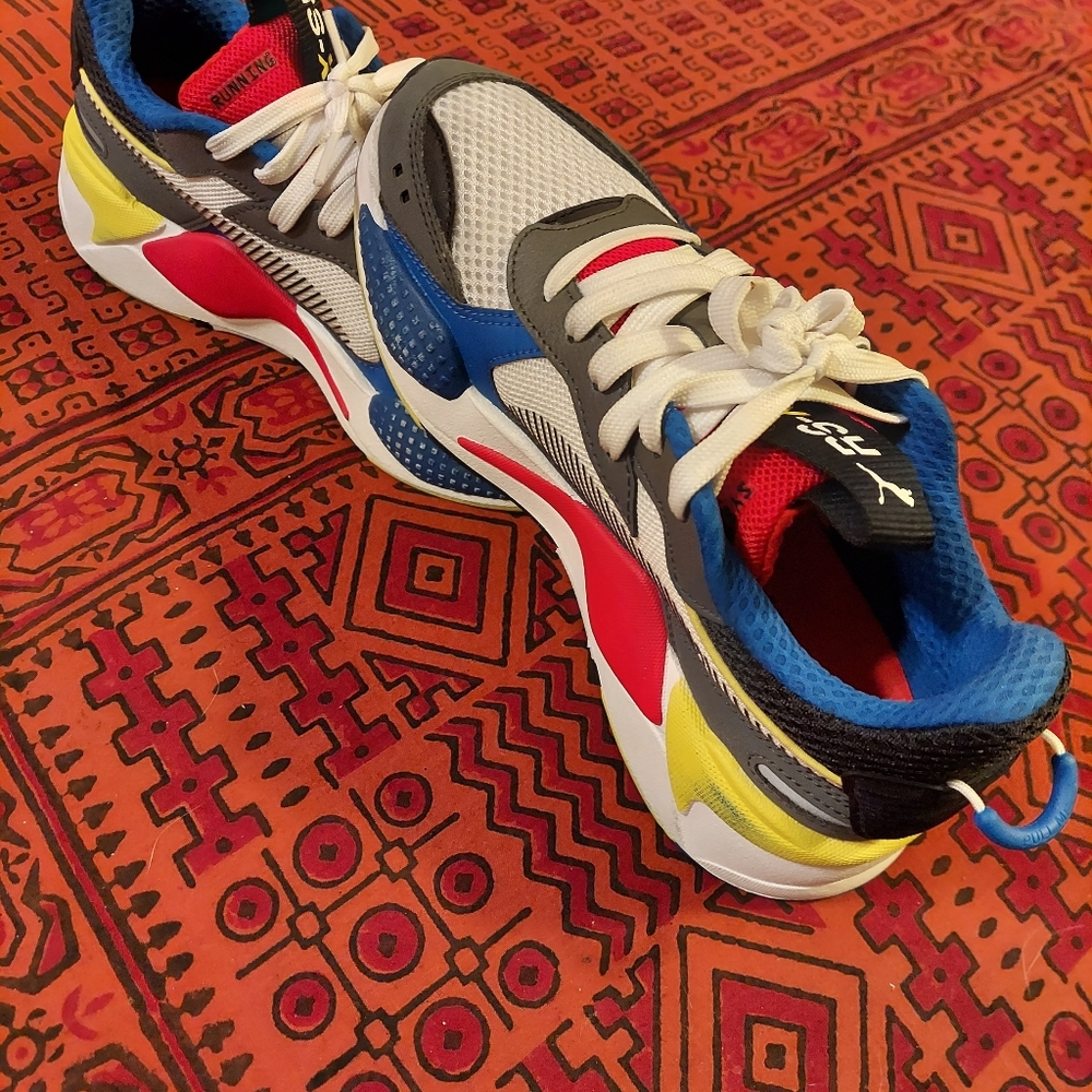 Sneakers - Picture 11 of 14